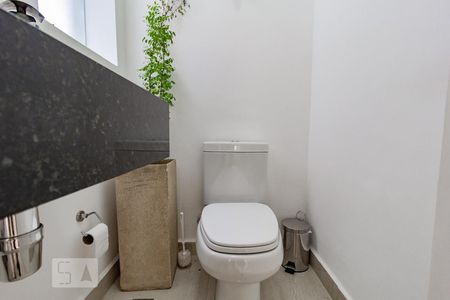 Casa à venda com 220m², 3 quartos e 2 vagasLavabo