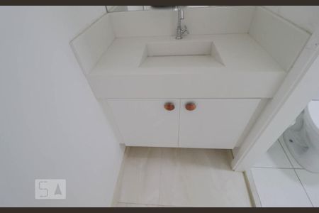 Apartamento à venda com 42m², 2 quartos e 1 vaga Apartamento à venda com 42m², 2 quartos e 1 vagaBanheiro