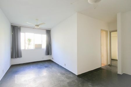 Apartamento à venda com 50m², 1 quarto e sem vaga Apartamento à venda com 50m², 1 quarto e sem vagaSala