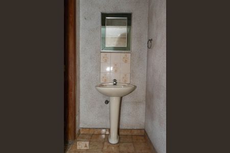 Casa à venda com 289m², 5 quartos e 6 vagasBanheiro de Serviço