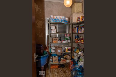 Casa à venda com 289m², 5 quartos e 6 vagasDespensa