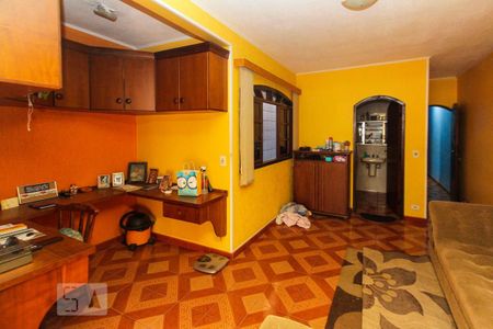 Casa para alugar com 690m², 5 quartos e 4 vagasSuite