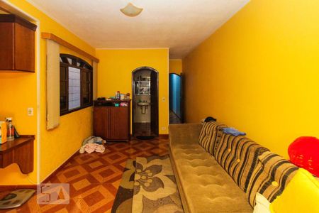 Casa para alugar com 690m², 5 quartos e 4 vagasSuite