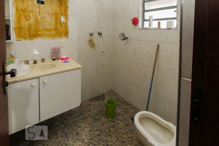 Casa para alugar com 690m², 5 quartos e 4 vagasBanheiro da Suite