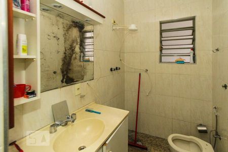 Casa para alugar com 690m², 5 quartos e 4 vagasBanheiro