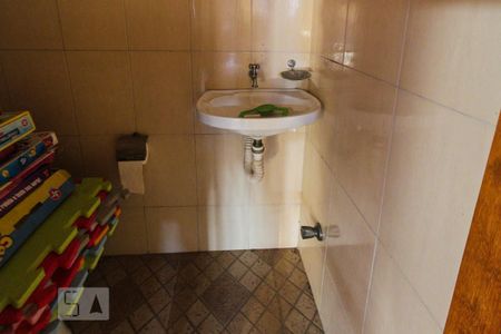 Casa para alugar com 690m², 5 quartos e 4 vagasBanheiro do Salão de festa