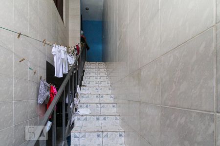 Casa para alugar com 690m², 5 quartos e 4 vagasEscada