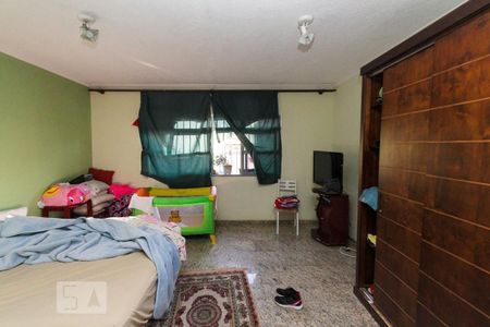 Casa para alugar com 690m², 5 quartos e 4 vagasSuite