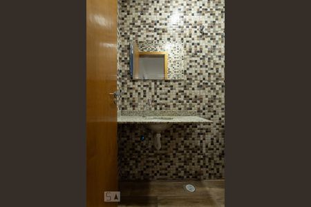 Banheiro de apartamento para alugar com 1 quarto, 28m² em Vila Formosa, São Paulo