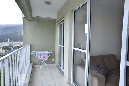 Varanda de apartamento à venda com 2 quartos, 50m² em Jacarepaguá, Rio de Janeiro