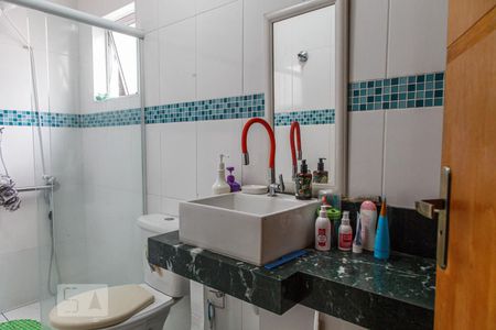 Casa à venda com 190m², 3 quartos e 1 vagaBanheiro 2