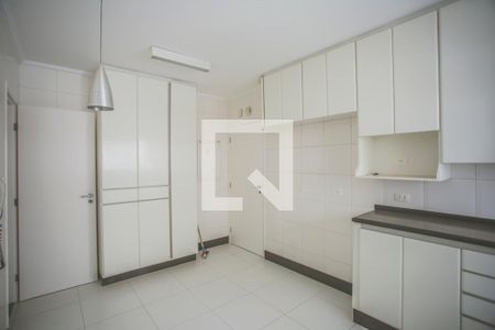 Apartamento à venda com 140m², 3 quartos e 2 vagasCozinha