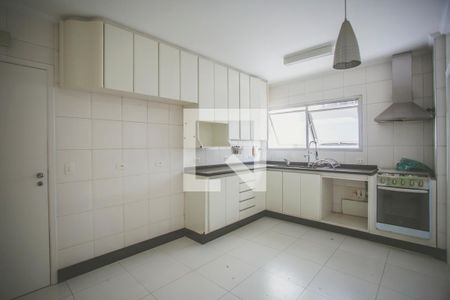 Apartamento à venda com 140m², 3 quartos e 2 vagasCozinha