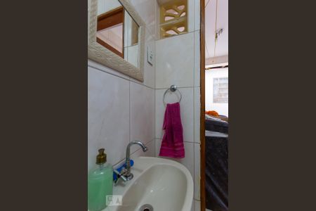 Casa à venda com 110m², 2 quartos e 1 vaga Casa à venda com 110m², 2 quartos e 1 vagaBanheiro