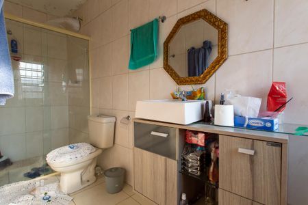 Casa à venda com 110m², 2 quartos e 1 vaga Casa à venda com 110m², 2 quartos e 1 vagaBanheiro
