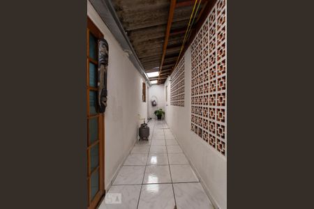 Casa à venda com 110m², 2 quartos e 1 vaga Casa à venda com 110m², 2 quartos e 1 vagaCorredor