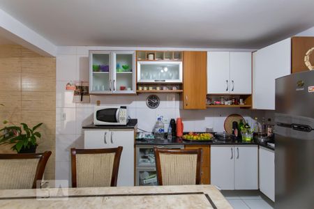 Casa à venda com 110m², 2 quartos e 1 vaga Casa à venda com 110m², 2 quartos e 1 vagaCozinha