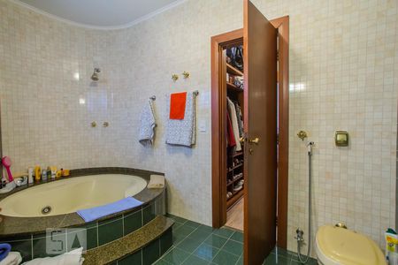 Casa à venda com 400m², 4 quartos e 4 vagasBanheiro da Suite 01