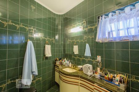 Casa à venda com 400m², 4 quartos e 4 vagasBanheiro da Suite 01