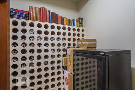 Casa à venda com 400m², 4 quartos e 4 vagasAdega