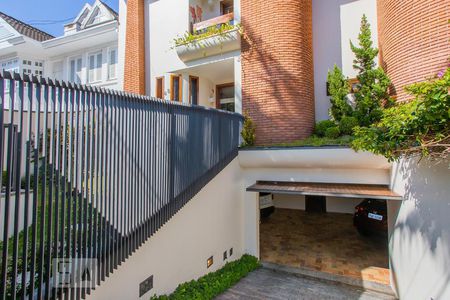 Casa à venda com 400m², 4 quartos e 4 vagasEntrada Garagem