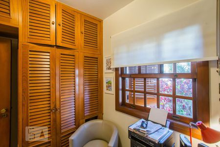 Casa à venda com 400m², 4 quartos e 4 vagasEscritorio