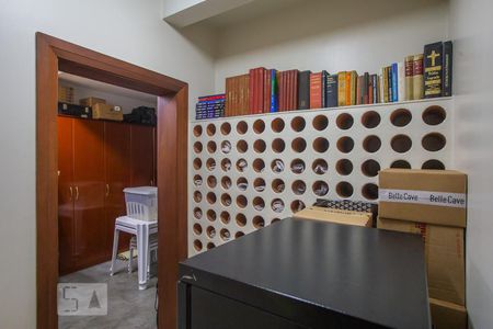 Casa à venda com 400m², 4 quartos e 4 vagasAdega