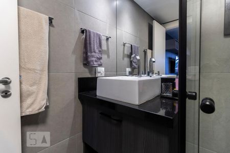 Banheiro de apartamento para alugar com 2 quartos, 85m² em Santo Amaro, São Paulo