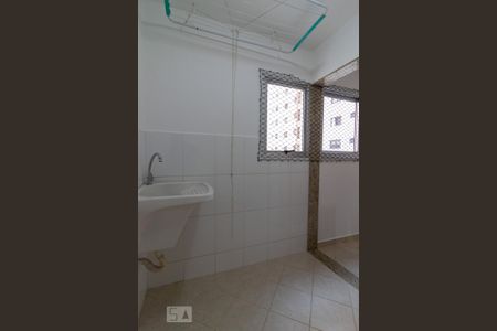 Apartamento para alugar com 110m², 3 quartos e 1 vagaÁrea de Serviço