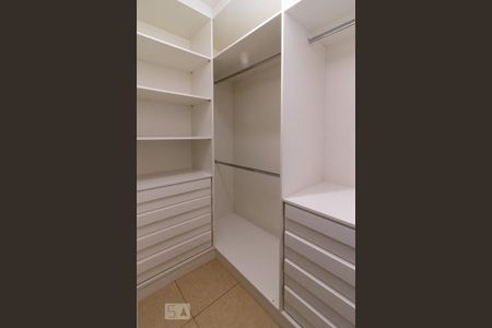 Apartamento para alugar com 110m², 3 quartos e 1 vagaSuíte - Closet