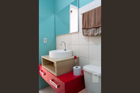 Casa de condomínio à venda com 80m², 2 quartos e 1 vagaBanheiro