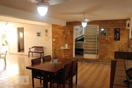 Casa à venda com 233m², 3 quartos e 3 vagasvaranda