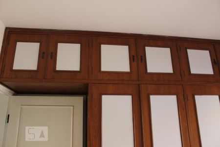 Casa à venda com 233m², 3 quartos e 3 vagasSuíte