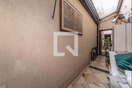 Casa à venda com 250m², 3 quartos e 2 vagas Casa à venda com 250m², 3 quartos e 2 vagasCorredor - Ateliê