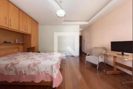 Casa à venda com 250m², 3 quartos e 2 vagas Casa à venda com 250m², 3 quartos e 2 vagasSuíte