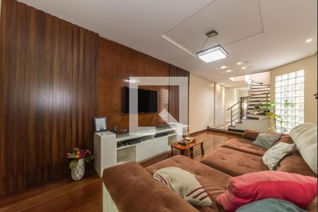 Sala de casa para alugar com 4 quartos, 250m² em Santa Paula, São Caetano do Sul