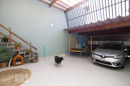Casa à venda com 320m², 5 quartos e 4 vagas Casa à venda com 320m², 5 quartos e 4 vagasGaragem
