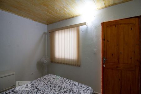 Casa à venda com 320m², 5 quartos e 4 vagas Casa à venda com 320m², 5 quartos e 4 vagasQuarto 4