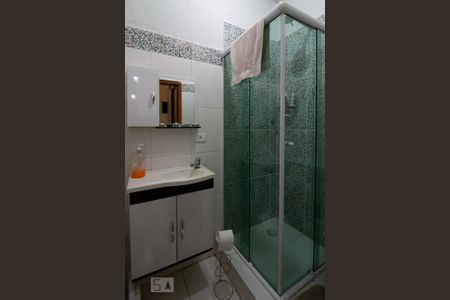 Casa à venda com 320m², 5 quartos e 4 vagas Casa à venda com 320m², 5 quartos e 4 vagasBanheiro