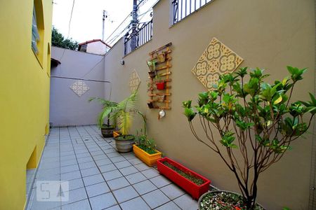Casa à venda com 202m², 3 quartos e 3 vagasQuintal