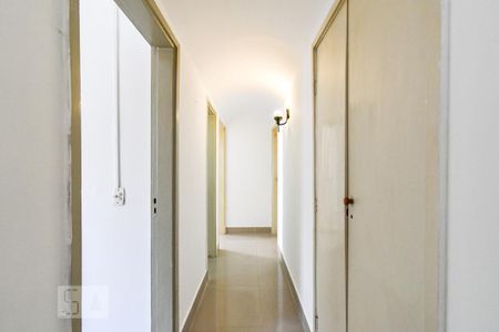 Corredor de apartamento para alugar com 3 quartos, 97m² em Vila Buarque, São Paulo