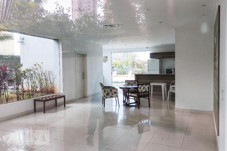 Apartamento à venda com 94m², 2 quartos e 2 vagas Apartamento à venda com 94m², 2 quartos e 2 vagasÁrea comum - Salão de festas