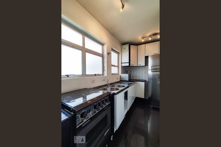 Apartamento à venda com 94m², 2 quartos e 2 vagas Apartamento à venda com 94m², 2 quartos e 2 vagasCozinha