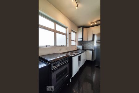 Apartamento à venda com 94m², 2 quartos e 2 vagas Apartamento à venda com 94m², 2 quartos e 2 vagasCozinha