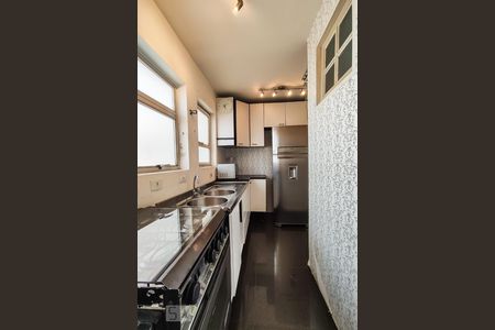 Apartamento à venda com 94m², 2 quartos e 2 vagas Apartamento à venda com 94m², 2 quartos e 2 vagasCozinha