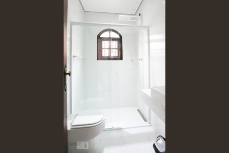 Casa para alugar com 332m², 5 quartos e 2 vagasBanheiro da suíte 2