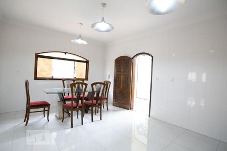 Casa para alugar com 332m², 5 quartos e 2 vagasCozinha