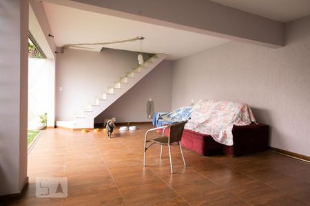 Casa para alugar com 332m², 5 quartos e 2 vagasEdícula