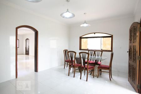 Casa para alugar com 332m², 5 quartos e 2 vagasCozinha