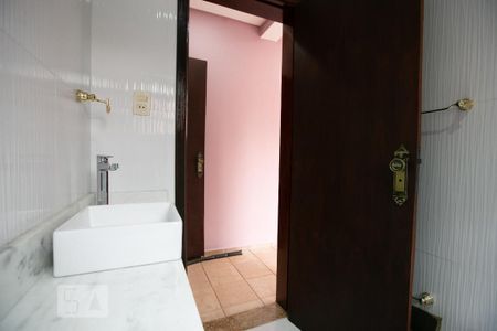 Casa para alugar com 332m², 5 quartos e 2 vagasBanheiro da suíte 2